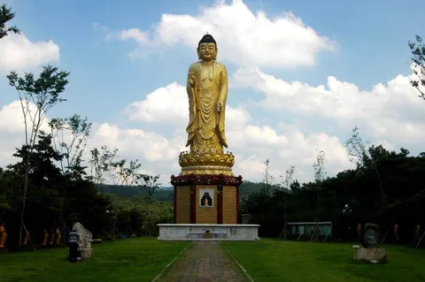 Destination: Manbulsa - the Buddhist temple of 10,000 Buddhas (Yeongcheon city, Gyeongsangbuk-do, South Korea) - South Korea -