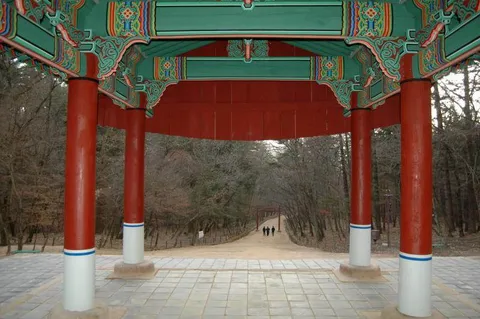Destination: Gwangneung - an awesome Joseon Dynasty tomb (Namyangju, Gyeonggi-do, South Korea) - South Korea -