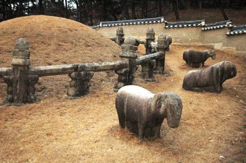 Destination: Gwangneung - an awesome Joseon Dynasty tomb (Namyangju, Gyeonggi-do, South Korea) - South Korea -