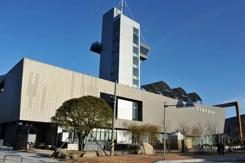 Destination: Geoje Shipbuilding Marine Museum (Geoje-do, Gyeongsangnam-do, South Korea) - South Korea -