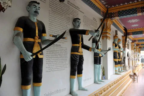 Destination: the Bridge over the River Kwai and a bizarre, fake war museum (Kanchanaburi, Thailand) - Thailand -