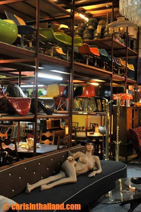 Destination: Papaya Vintage Market — from hundreds of chairs to eight life-size Jar-Jar Binks doing… - Thailand -
