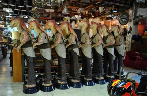 Destination: Papaya Vintage Market — from hundreds of chairs to eight life-size Jar-Jar Binks doing… - Thailand -