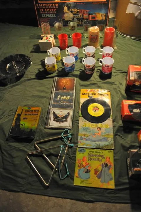 Destination: Talad Rot Fai — AKA the train market — updated and in a new location (Bangkok, Thailand) - Thailand -