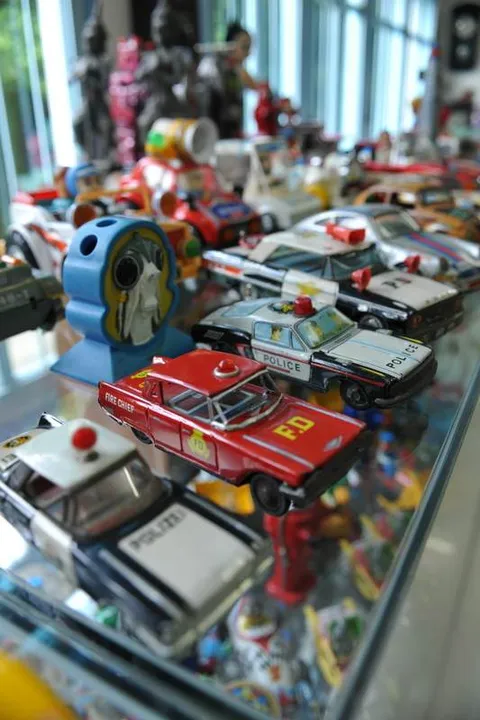 Destination: the Million Toy Museum — dancing Fiona’s, Ultra Man’s, and plush bunnies in cabinets… Destination: the Million Toy Museum — dancing Fiona’s, Ultra Man’s, and plush bunnies in cabinets… - Thailand -