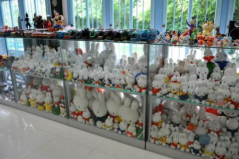 Destination: the Million Toy Museum — dancing Fiona’s, Ultra Man’s, and plush bunnies in cabinets… Destination: the Million Toy Museum — dancing Fiona’s, Ultra Man’s, and plush bunnies in cabinets… - Thailand -