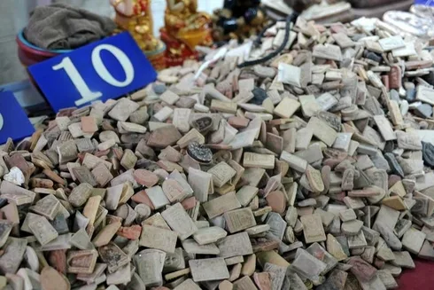 Destination: Amulet Market — the accidental tourist destination? (Bangkok) - Thailand -