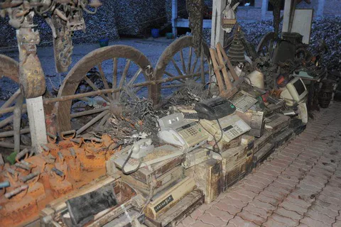 Destination: Wat Chedi Hoi — the temple with oyster shells and a packrat tendency (Central Thailand) - Thailand -