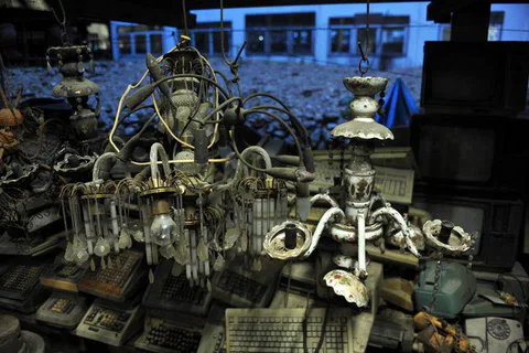 Destination: Wat Chedi Hoi — the temple with oyster shells and a packrat tendency (Central Thailand) - Thailand -