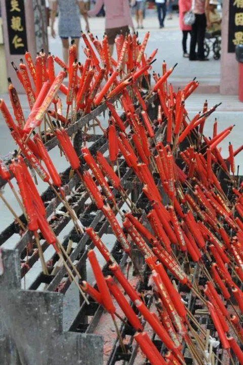 Destination: Suphanburi, Thailand: Buddhist temples, buffalo, a tall tower, and Chinese dragons (NSFW) - Thailand -