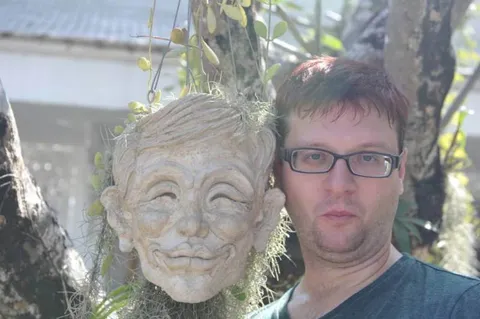 Destination: the White Temple — a shiny, artistic take on Buddhist beliefs Destination: the White Temple — a shiny, artistic take on Buddhist beliefs - Thailand -