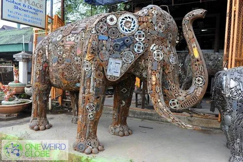 Destination: Baan Tawai Handicrafts Center — your home for kitschy wooden crafts (Thailand) - Thailand -