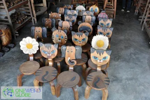 Destination: Baan Tawai Handicrafts Center — your home for kitschy wooden crafts (Thailand) - Thailand -