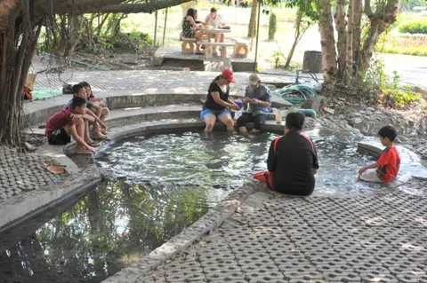 Destination: Sankampaeng Hot Springs — boil eggs and soak your feet (Chiang Mai, Thailand) - Thailand -