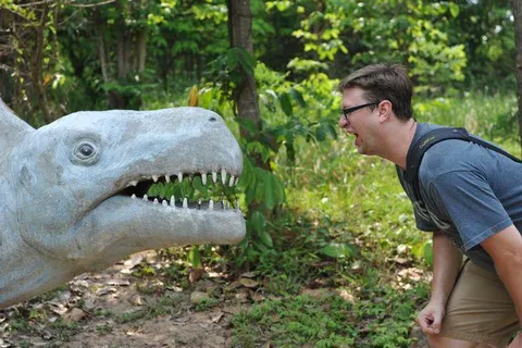 Destination: the park with full-size dinosaurs — Udon Thani, Thailand - Thailand -