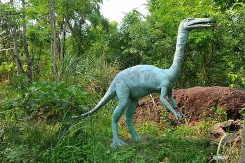 Destination: the park with full-size dinosaurs — Udon Thani, Thailand - Thailand -