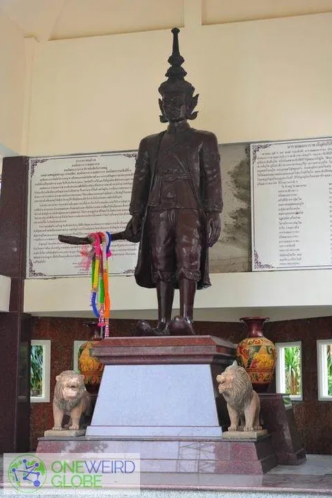 Destination: Nakhon Ratchasima and a duo of temples - Thailand -