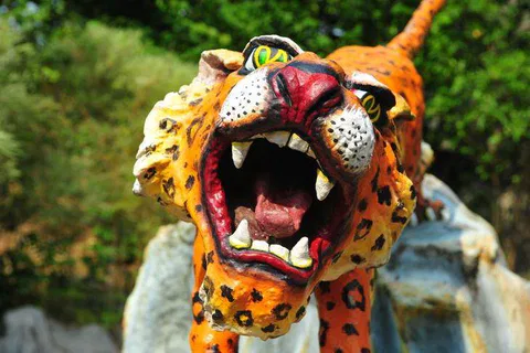 See the Ten Courts of Hell in Singapore — Destination: Haw Par Villa