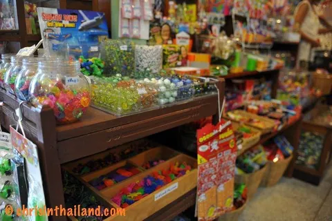 Where To Go Instead: 5 Awesome Places in Thailand That Aren’t Dual-Priced - Saving money, Thailand -