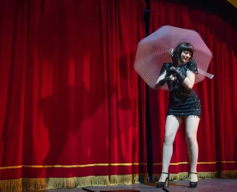 Fun Things to do Around the World While Naked (SFW) Fun Things to do Around the World While Naked (SFW) - Fun stuff -