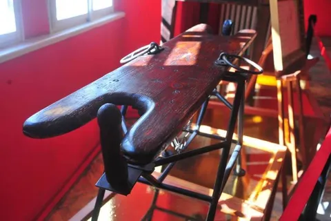 Destination: the Sex Machines Museum (Prague, Czechia) – a wonderful, raunchy, NSFW look at some kinky tools Destination: the Sex Machines Museum (Prague, Czechia) – a wonderful, raunchy, NSFW look at some kinky tools - Czechia -