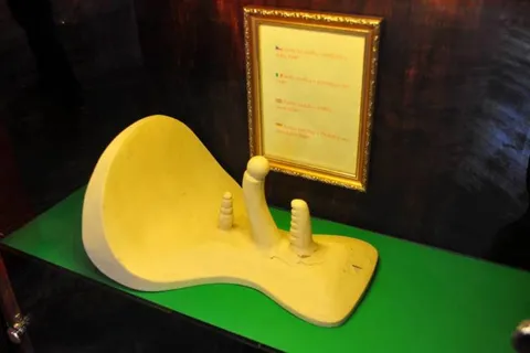 Destination: the Sex Machines Museum (Prague, Czechia) – a wonderful, raunchy, NSFW look at some kinky tools Destination: the Sex Machines Museum (Prague, Czechia) – a wonderful, raunchy, NSFW look at some kinky tools - Czechia -