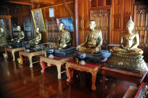 Destination: Suphanburi, Thailand: Buddhist temples, buffalo, a tall tower, and Chinese dragons (NSFW) - Thailand -